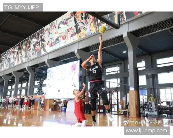 周鹏:从篮球场上的拼搏者到生活中的多面手,见证成长与蜕变的精彩旅程