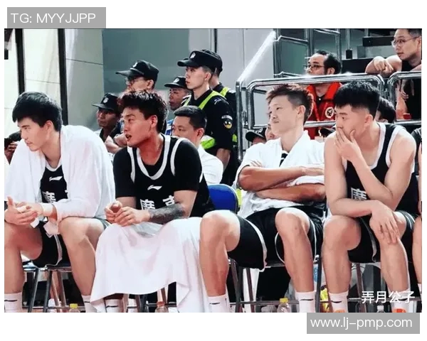 周鹏：从篮球场上的拼搏者到生活中的榜样，激励年轻一代追逐梦想