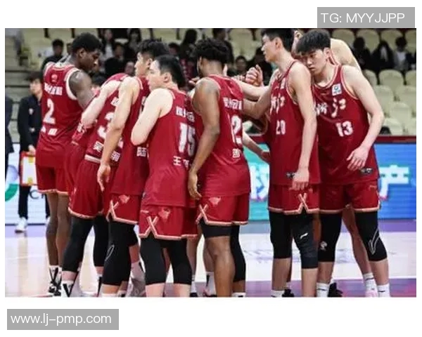 广东男篮与广厦精彩对决回放全场比赛精彩瞬间回顾