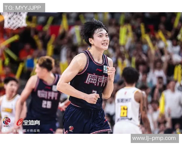 胡明轩：从青年才俊到篮球巨星的成长之路与未来展望